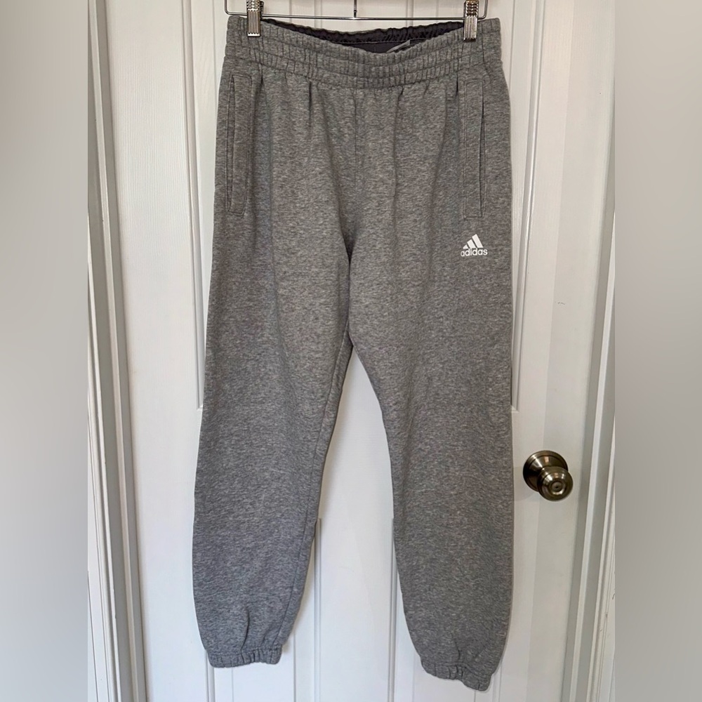 Men’s Adidas Heather Grey Sweatpants barely worn